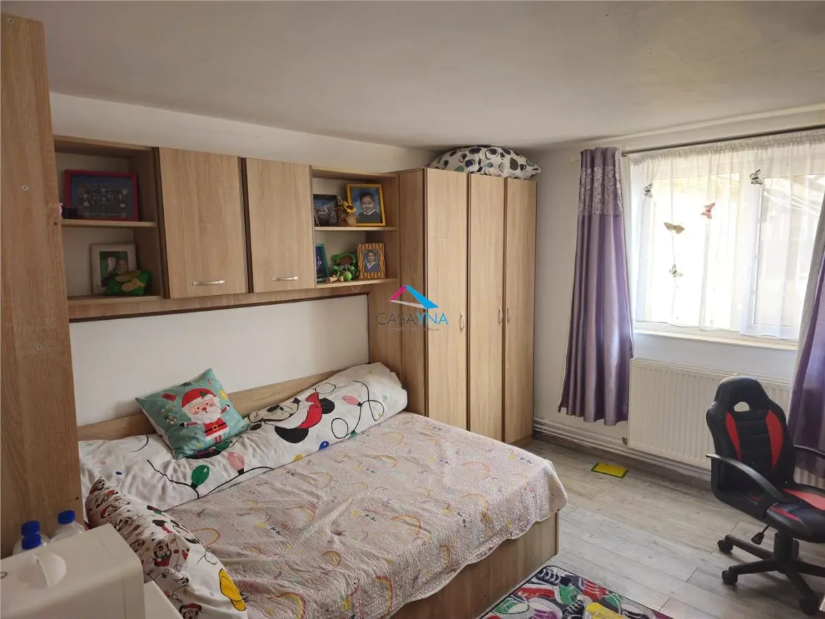 Casa cu 818 mp teren si garaj 87mp la strada! - foto 5