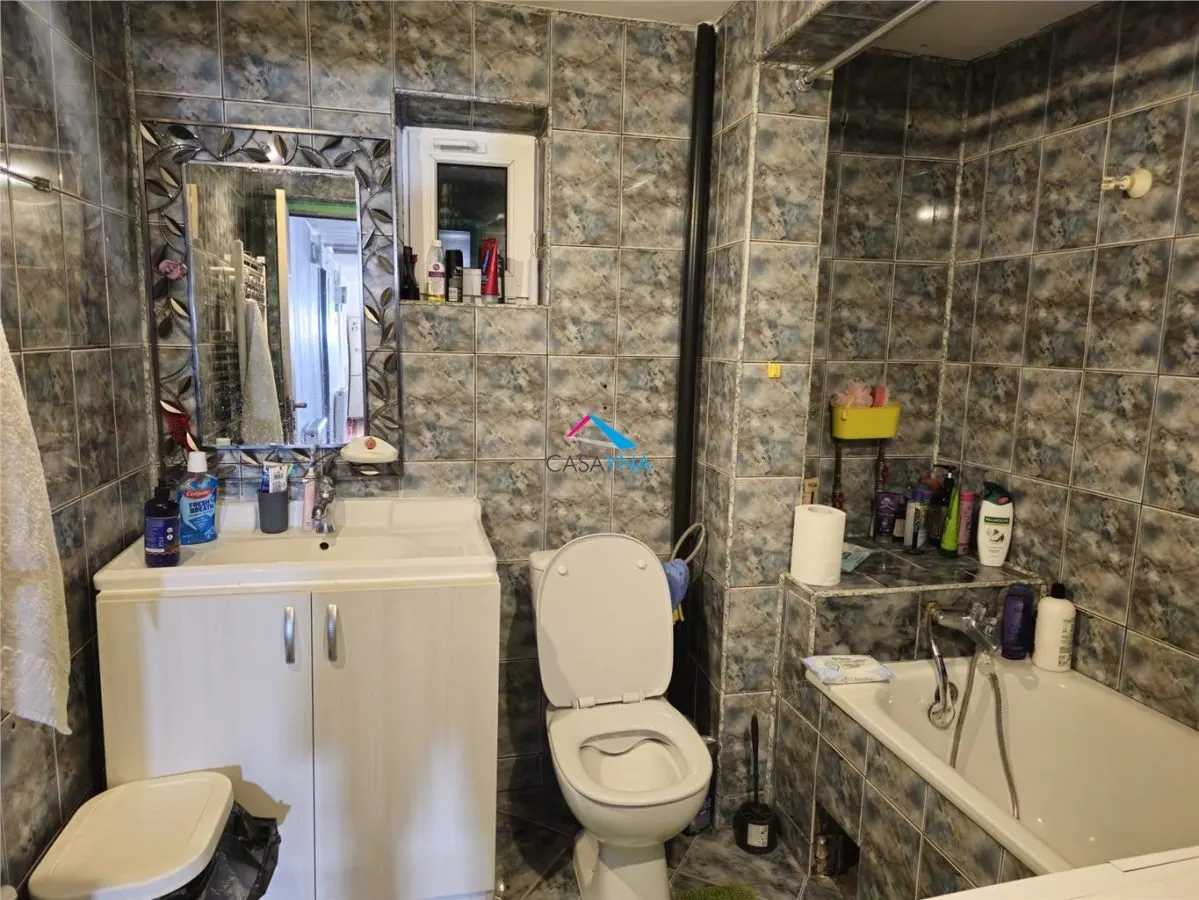 Casa cu 818 mp teren si garaj 87mp la strada! - foto 10