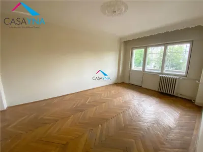Etaj 1 - Apartament 3 camere decomandate de renovat! - Bacau