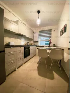 Apartament 3 camere, decomandat - zona Tractorul - foto 4