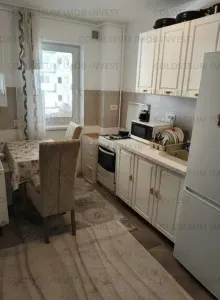 Apartament 2 camere, decomandat - zona Tractorul - foto 3