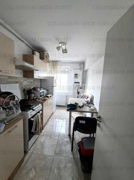 Apartament 2 camere, semidecomandat - zona Garii - foto 3