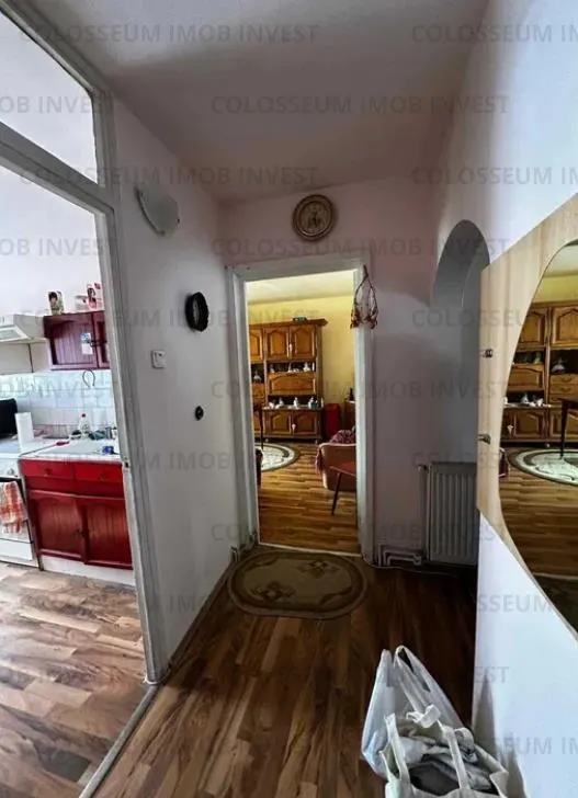 Apartament 3 camere, decomandat - zona Tractorul - foto 5