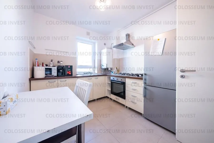 Apartament 2 camere, decomandat - zona Coresi - foto 2