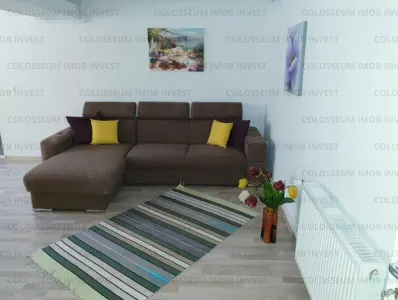 Apartament cu 5 camere, decomandat - Centrul Istoric - Brasov