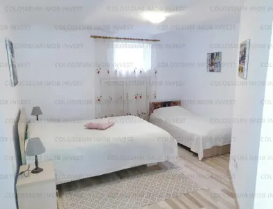 Apartament cu 5 camere, decomandat - Centrul Istoric - foto 2