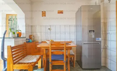 Apartament 3 camere, decomandat - zona Triaj - foto 2
