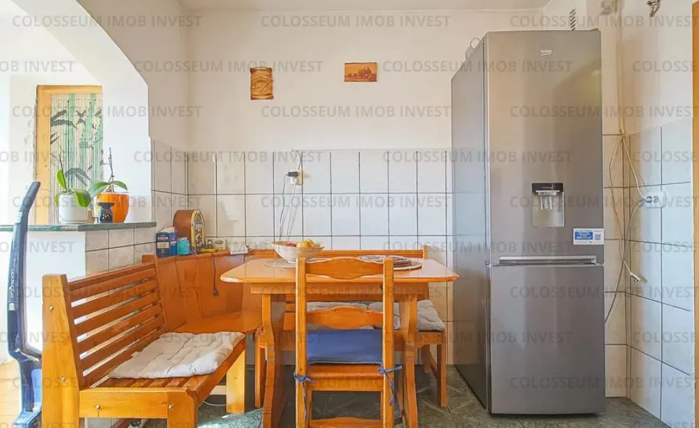 Apartament 3 camere, decomandat - zona Triaj - foto 2