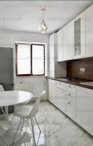 Apartament 3 camere, decomandat - zona Tractorul - foto 2