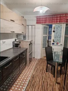 Apartament 4 camere, decomandat - zona Racadau - foto 3
