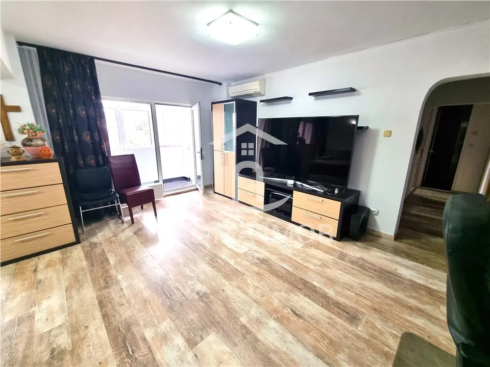 Apartament 4 camere de inchiriat Ploiesti, zona Republicii, Piata Mihai Viteazul - foto 4