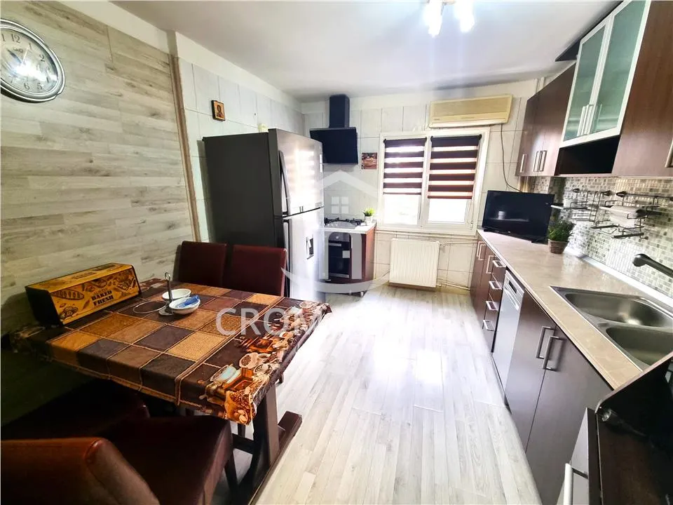 Apartament 4 camere de inchiriat Ploiesti, zona Republicii, Piata Mihai Viteazul - foto 5