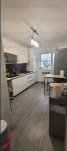 Apartament 3 camere, decomandat - zona Tractorul - foto 1