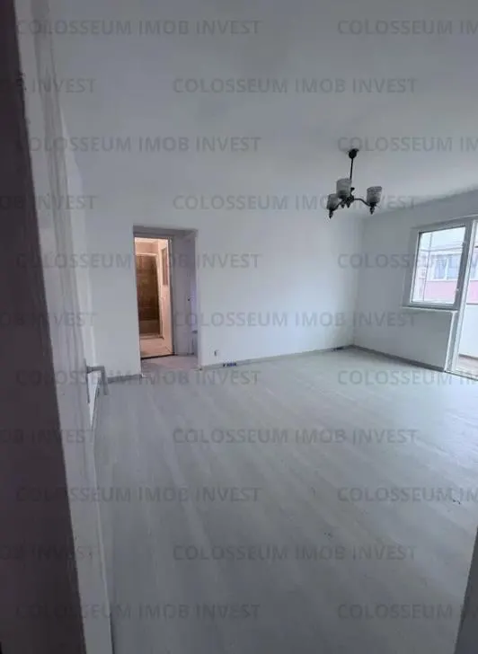 Apartament 2 camere, semidecomandat - zona Sacele - foto 1