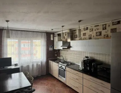 Apartament 2 camere, decomandat - zona Triaj - foto 2