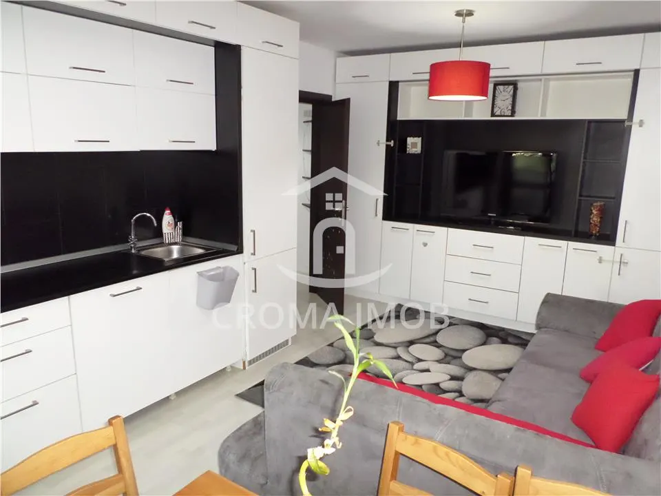 Inchiriere apartament 3 camere in Ploiestii zona Cantacuzino - foto 1