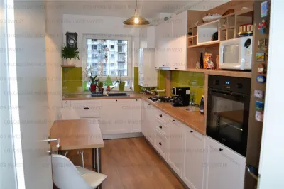 Apartament 2 camere, decomandat - zona Avantgarden - foto 3