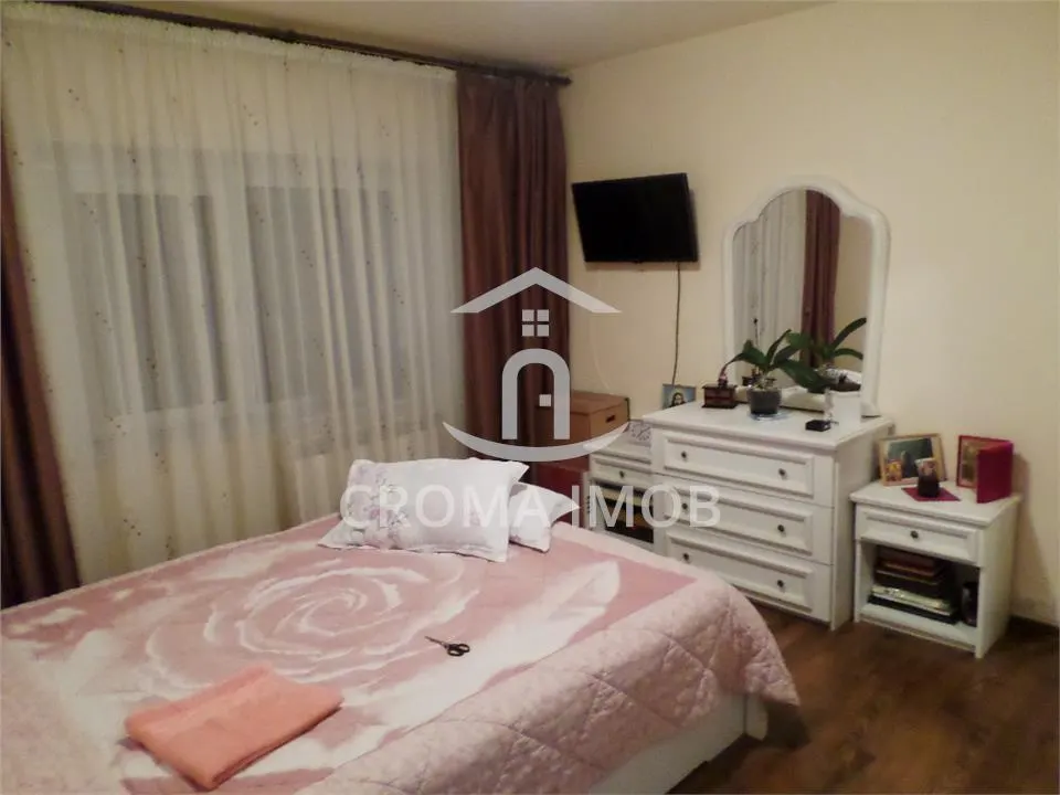 Vanzare apartament spatios 3 camere mobilat Ploiesti str Marasesti - foto 6