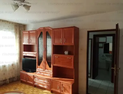 Garsoniera decomandata - zona Garii - Brasov
