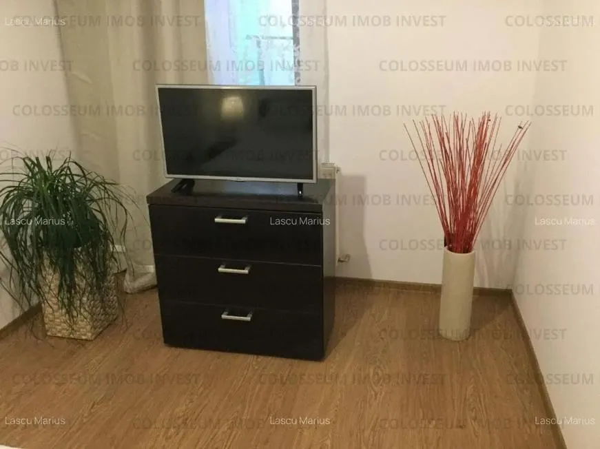 Apartament 3 camere, decomandat - zona Centrul Istoric - foto 3