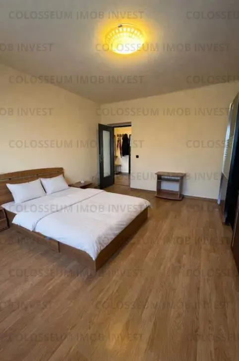 Apartament 2 camere, decomandat - zona Brasovul Vechi - foto 4