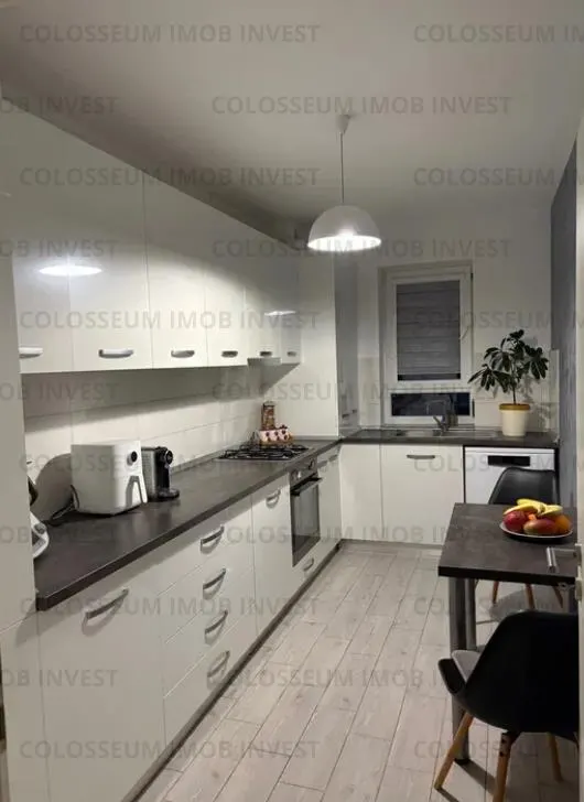Apartament 2,5 camere, decomandat - zona Avantgarden - foto 2