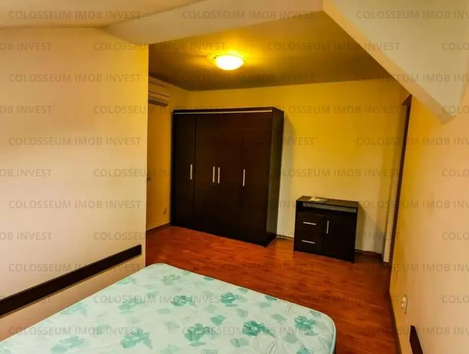 Apartament 3 camere, semidecomandat - zona Garii - foto 5