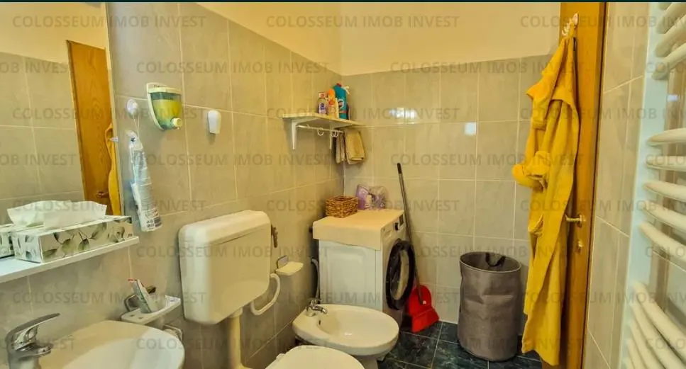 Apartament 3 camere, semidecomandat - zona Garii - foto 7