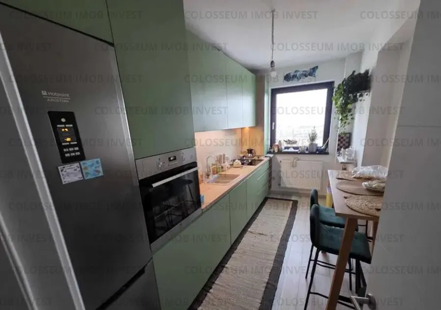 Apartament 3 camere, decomandat - zona Tractorul - foto 2