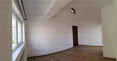 Apartament 2 camere, decomandat - zona Tractorul - foto 3