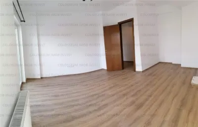 Apartament 2 camere, decomandat - zona Tractorul - foto 4
