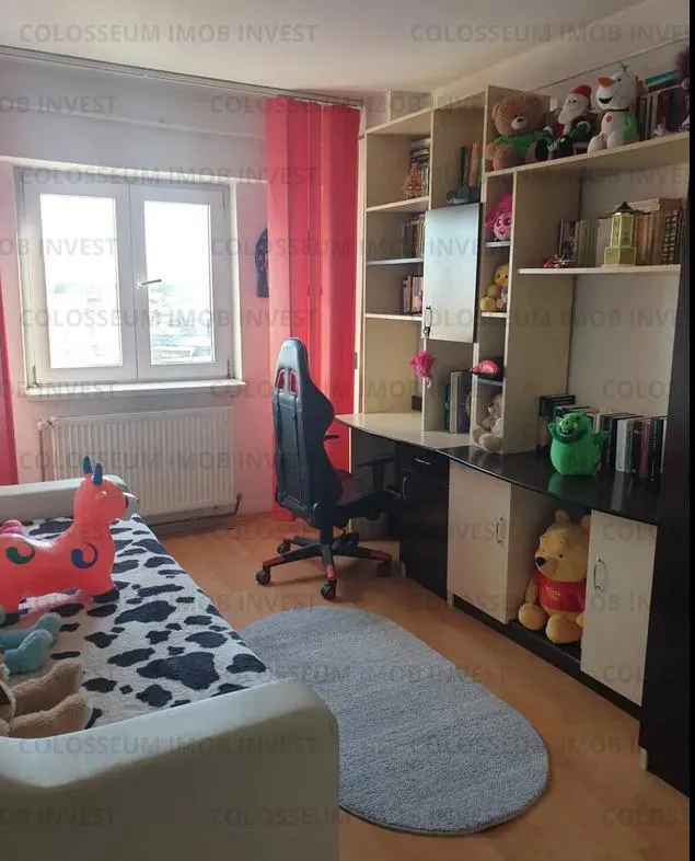 Apartament 3 camere, decomandat - zona Astra - foto 2