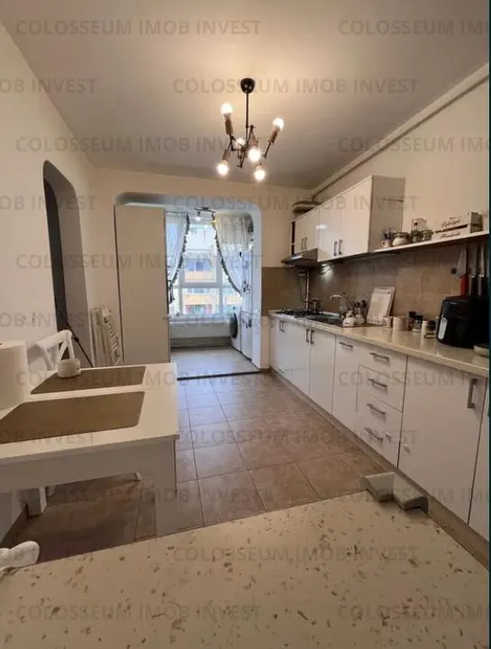 Apartament 3 camere, decomandat - zona Vlahuta - foto 1