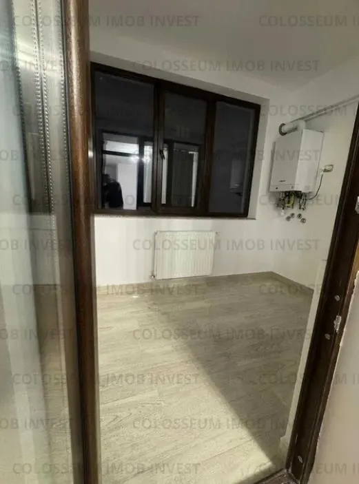 Apartament 3 camere, decomandat - zona Tractorul - foto 5