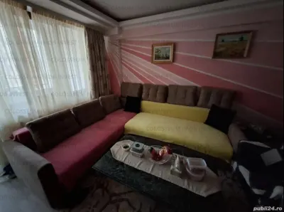 Apartament 3 camere, decomandat - zona Tractorul - Brasov