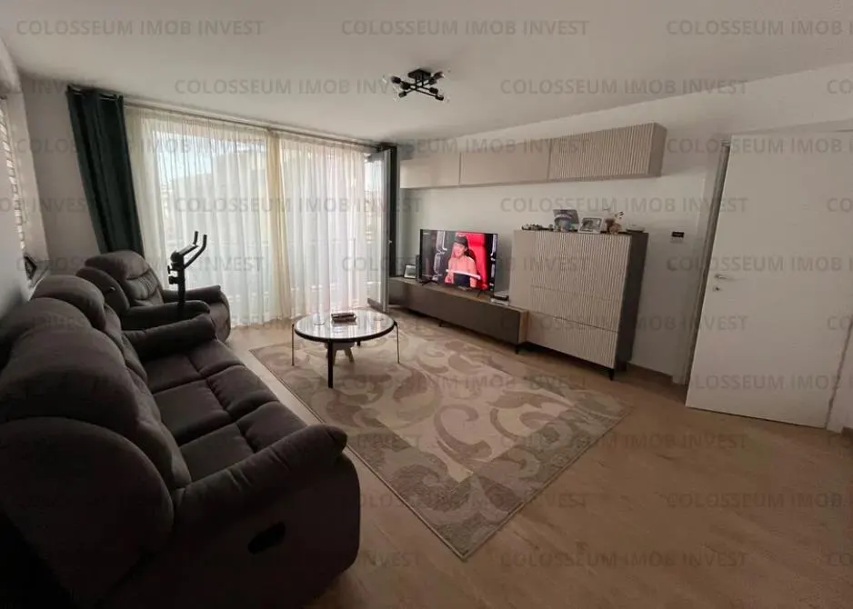 Apartament 3 camere, decomandat - zona Tractorul - foto 1