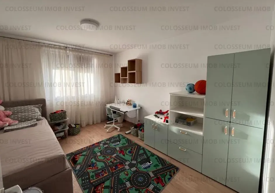 Apartament 3 camere, decomandat - zona Tractorul - foto 3