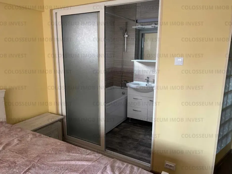 Apartament 3 camere, decomandat - zona Centru Civic - foto 5