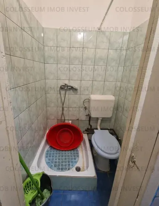 Camera de camin cu baie si bucatarie - zona Tractorul - foto 7