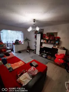 Apartament 4 camere, decomandat - zona Triaj - Brasov