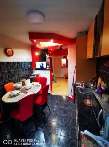 Apartament 4 camere, decomandat - zona Triaj - foto 3