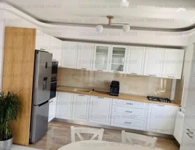 Apartament 4 camere, decomandat - zona Tractorul - Brasov