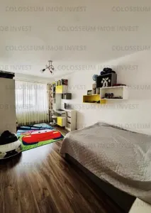 Apartament 4 camere, decomandat - zona Tractorul - foto 3