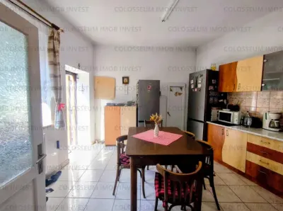Apartament 3 camere, decomandat - zona Schei - foto 2
