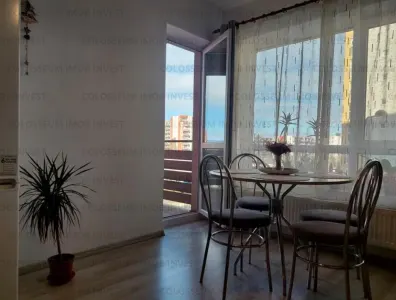 Apartament 2 camere, decomandat - zona Avantgarden - Brasov