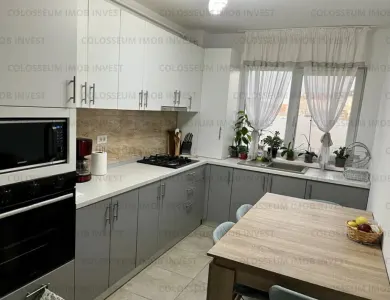 Apartament 2 camere, decomandat - zona Sanpetru - foto 6