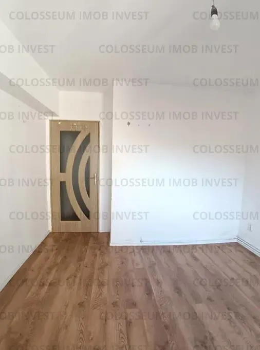 Apartament 3 camere, decomandat - zona Racadau - foto 2