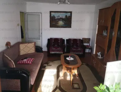 Apartament 2 camere, nedecomandat - zona Noua - foto 2