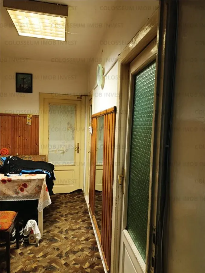 Apartament 2 camere, decomandat - zona Tractorul - foto 4