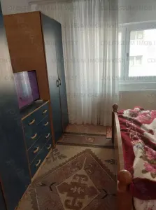 Apartament 3 camere, decomandat - zona Noua - foto 2